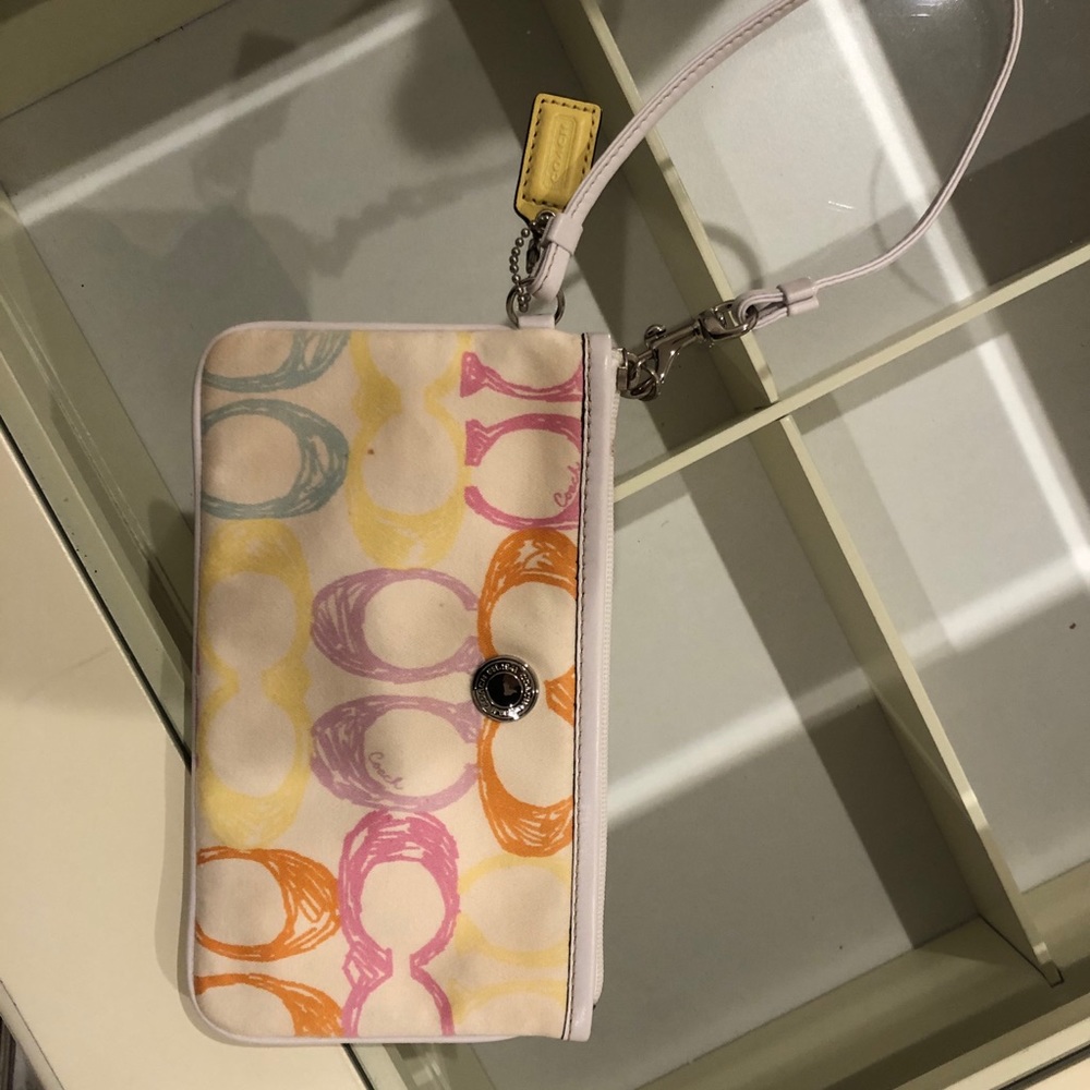 vintage coach wristlet
